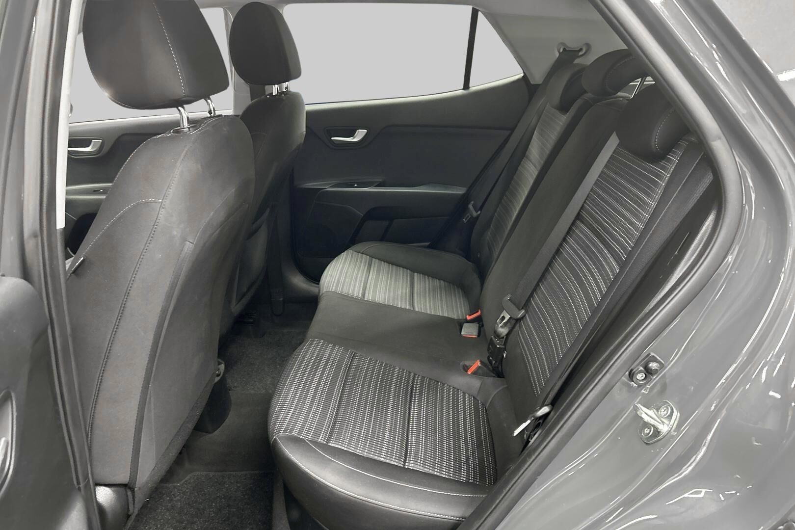 Kia Stonic iso kuva 9