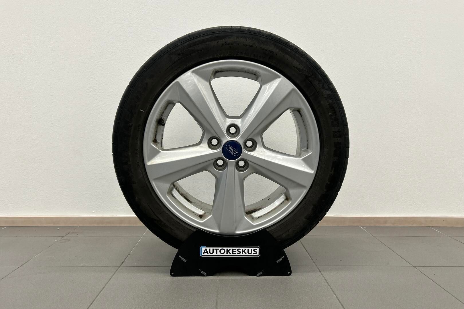 Ford S-Max iso kuva 12