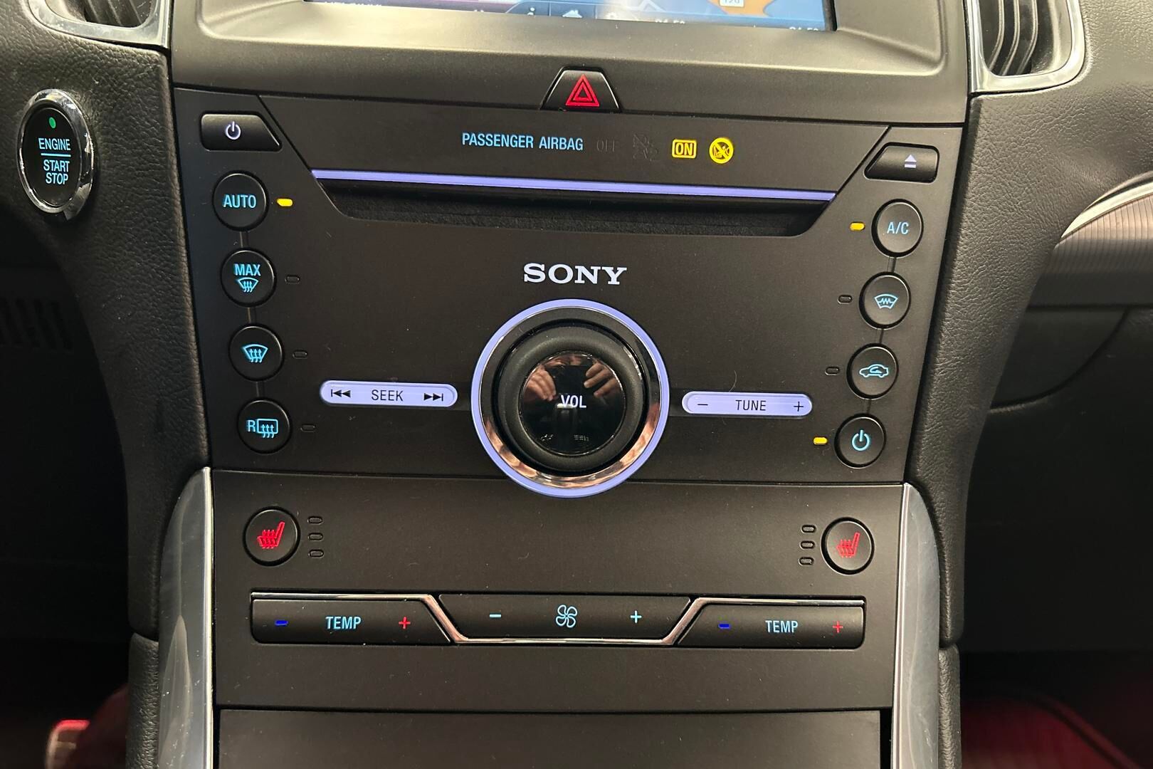 Ford S-Max iso kuva 27