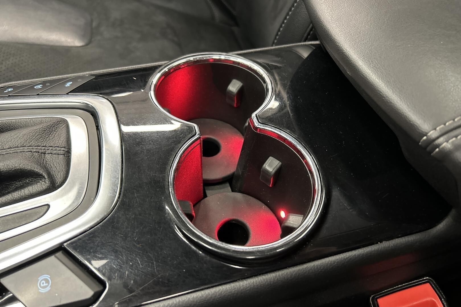 Ford S-Max iso kuva 29