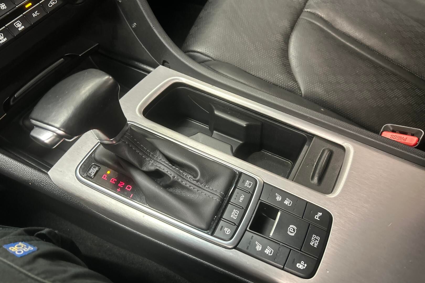 Kia Optima iso kuva 16