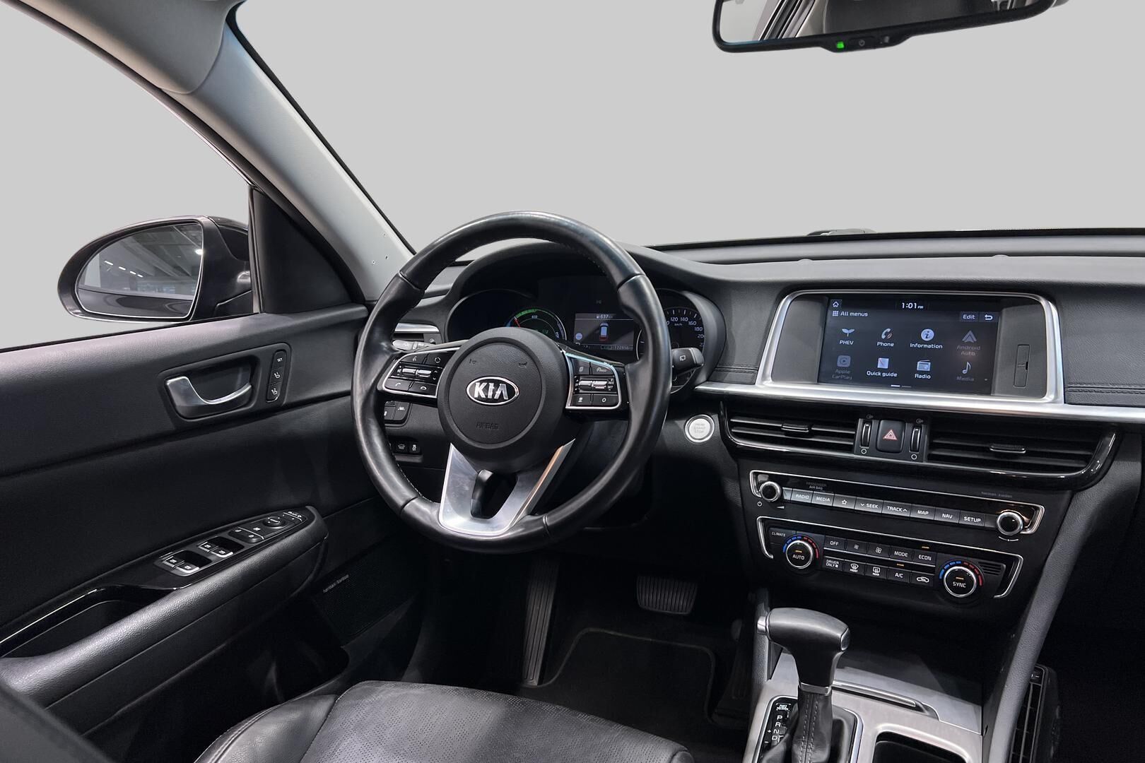 Kia Optima iso kuva 27