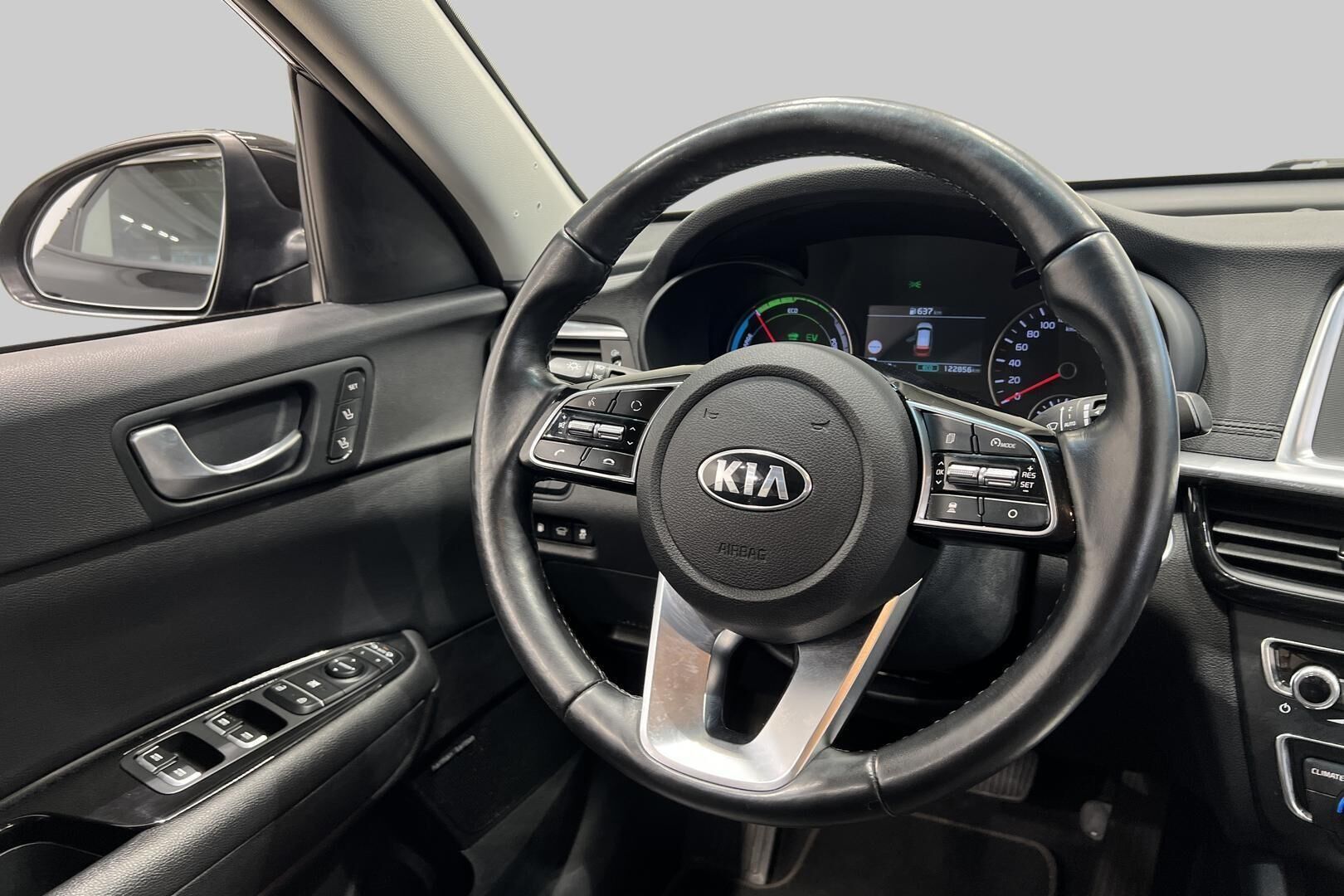 Kia Optima iso kuva 29