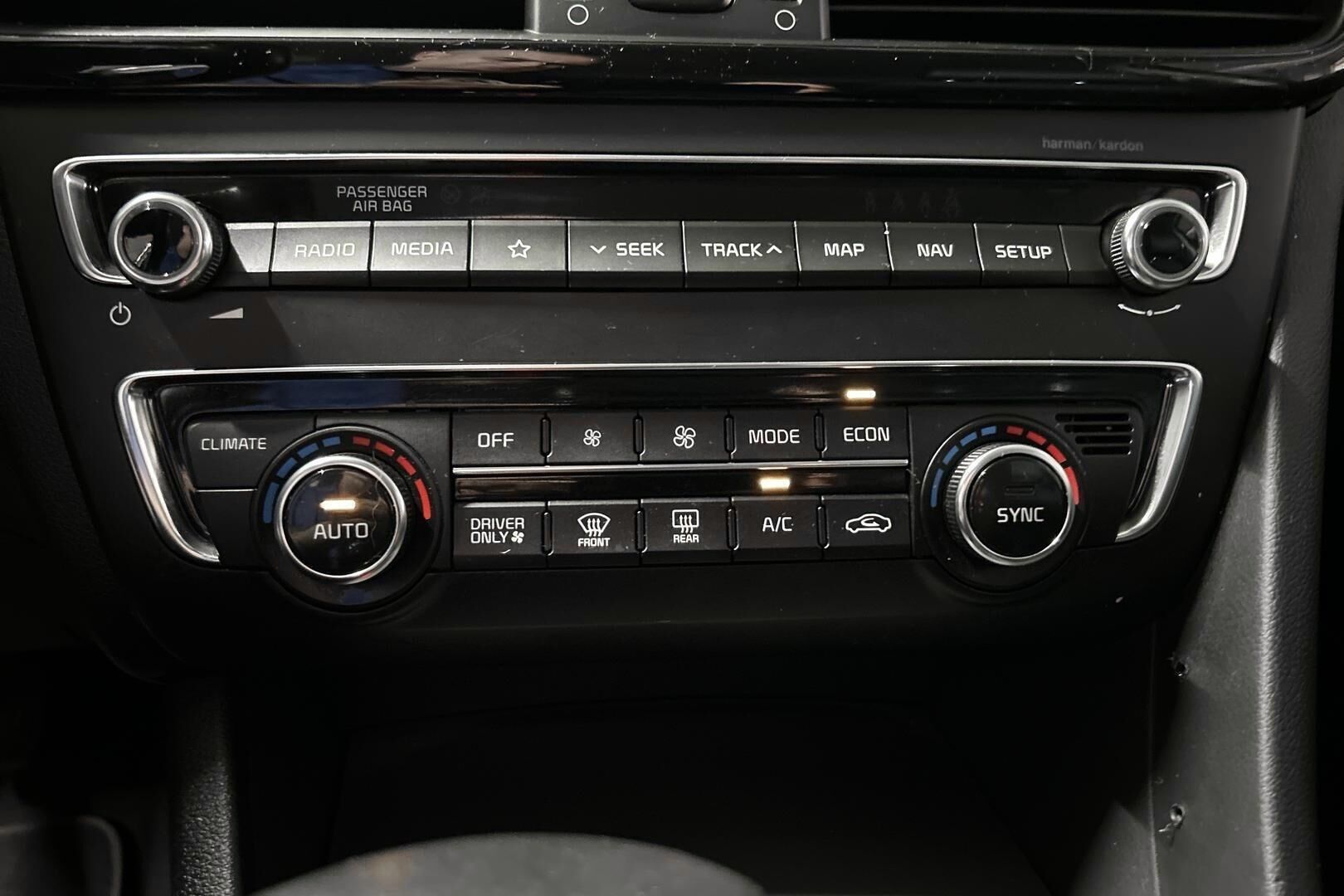 Kia Optima iso kuva 15