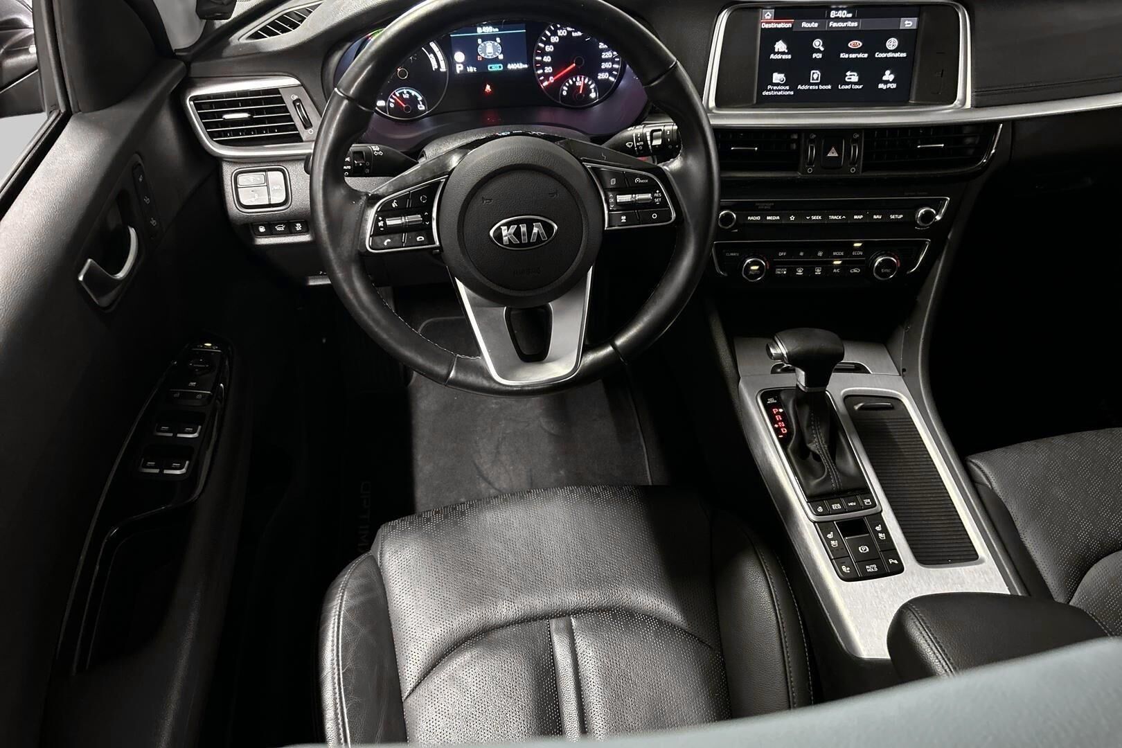 Kia Optima iso kuva 21