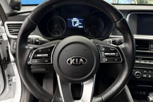 Kia Optima esikatselu 23