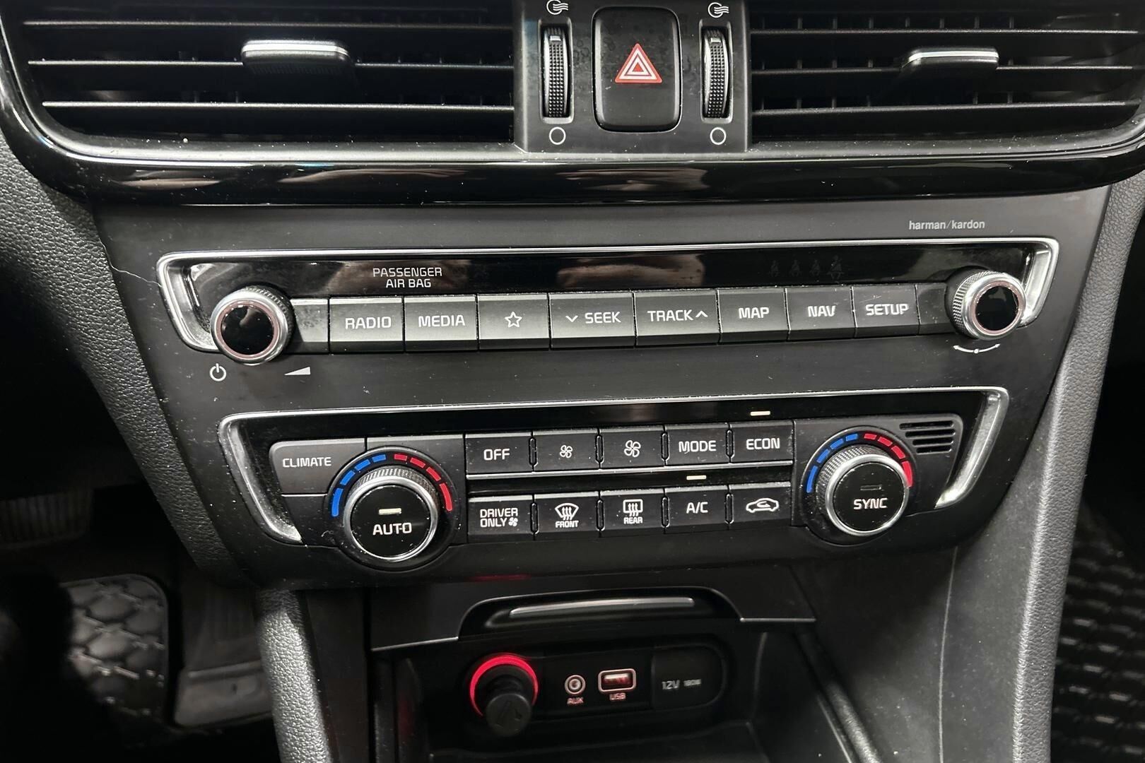 Kia Optima iso kuva 16