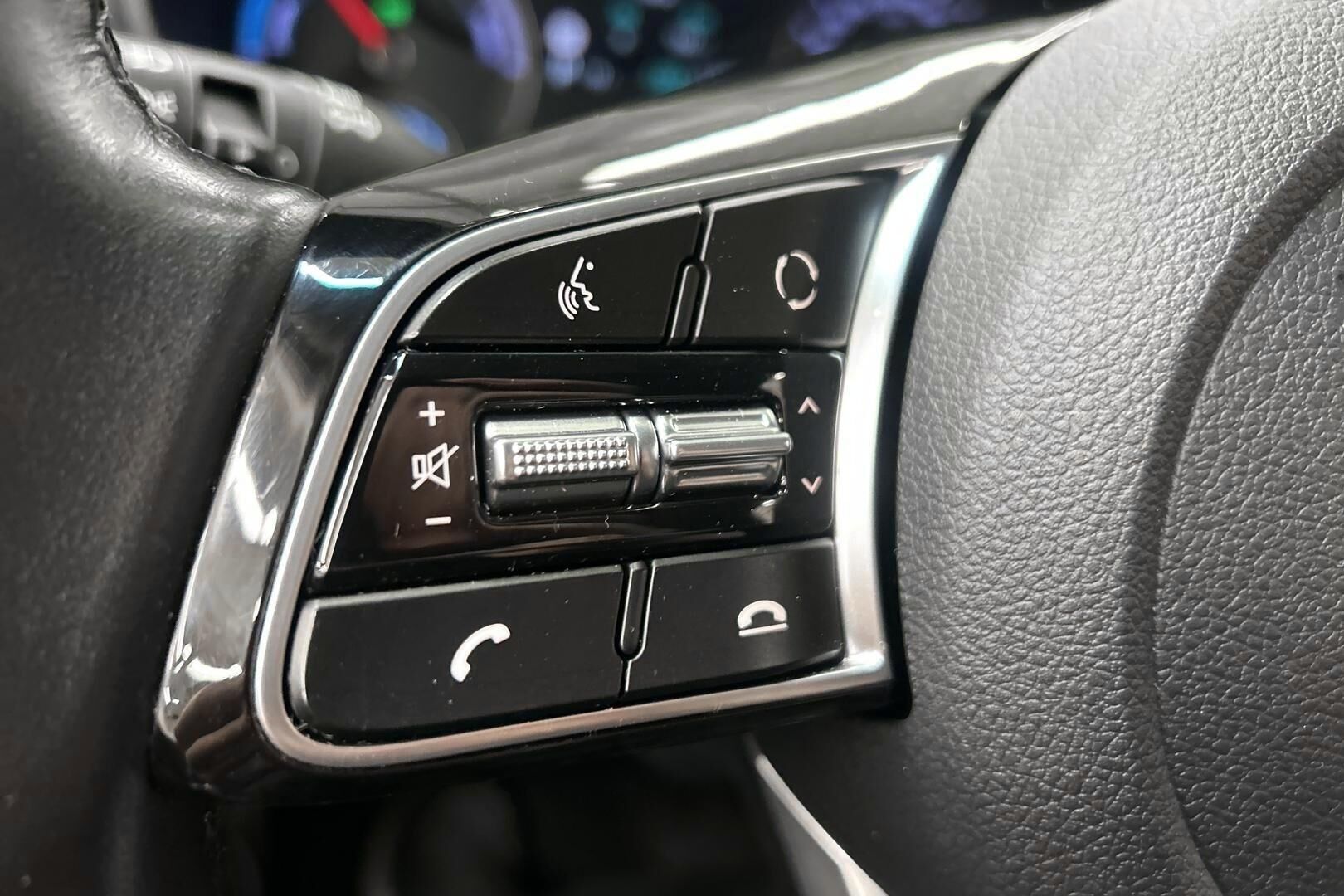 Kia Optima iso kuva 19