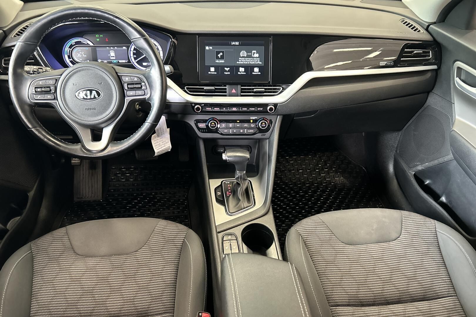 Kia Niro iso kuva 7