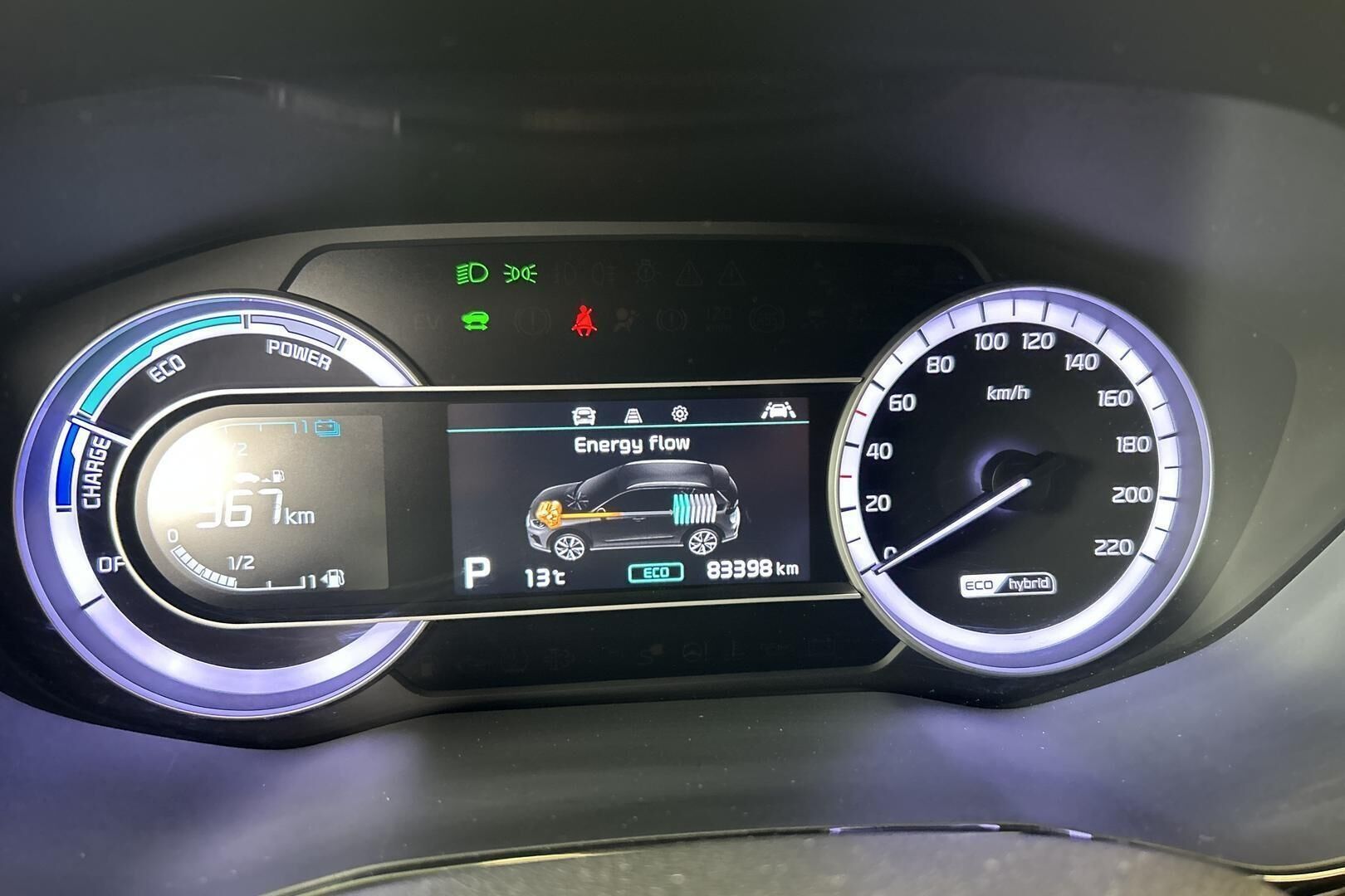 Kia Niro iso kuva 9