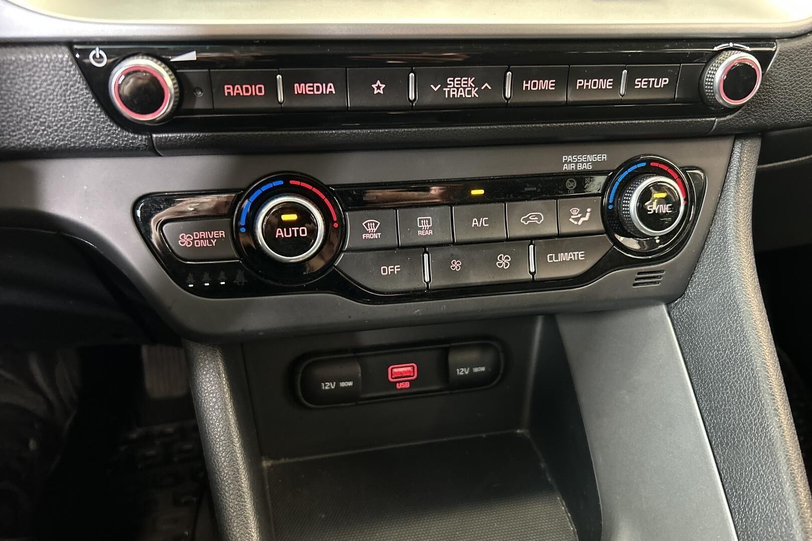 Kia Niro iso kuva 27