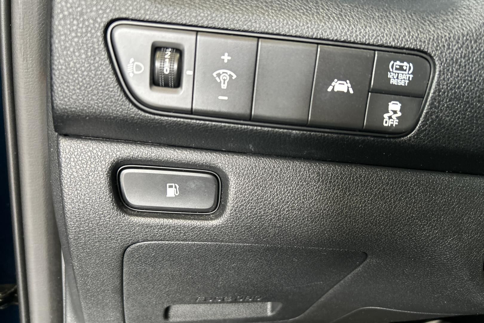 Kia Niro iso kuva 18
