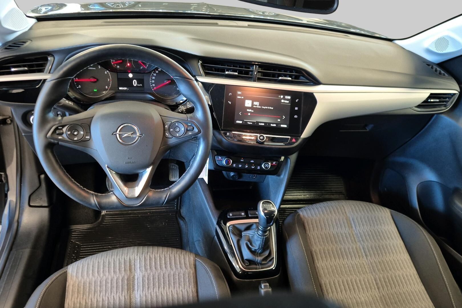 Opel Corsa iso kuva 3