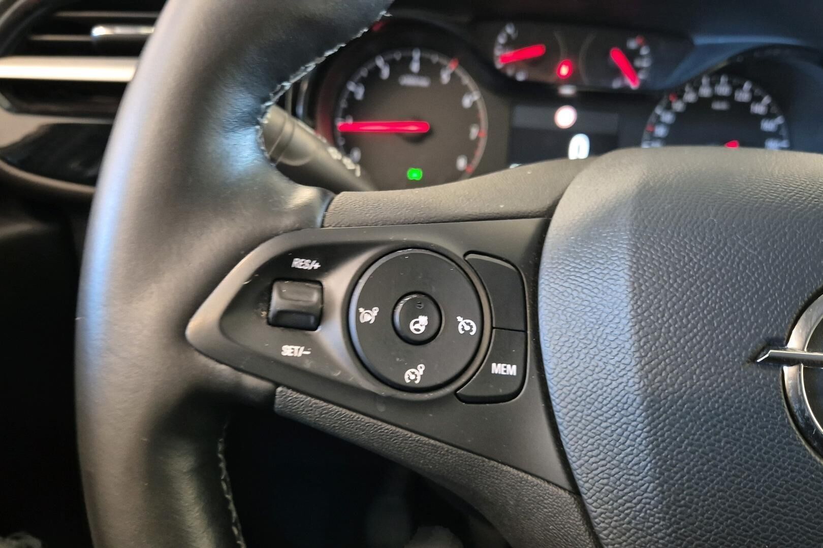 Opel Corsa iso kuva 23