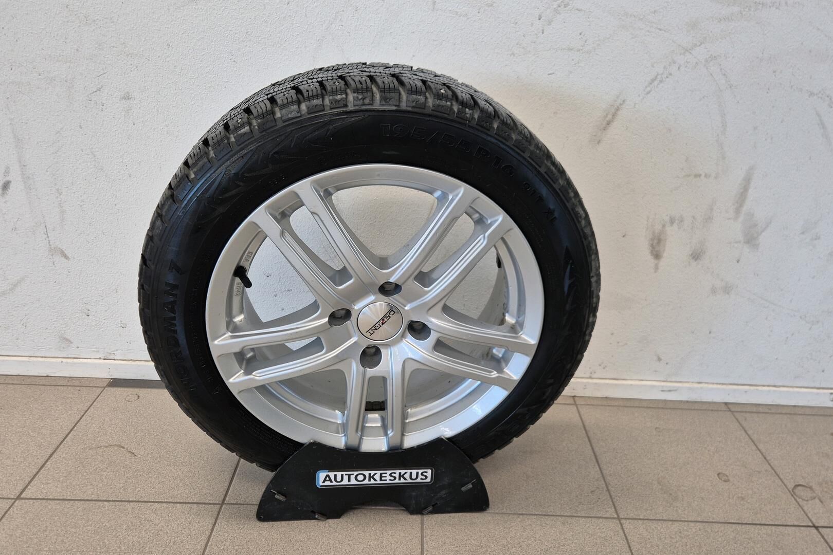 Opel Corsa iso kuva 9