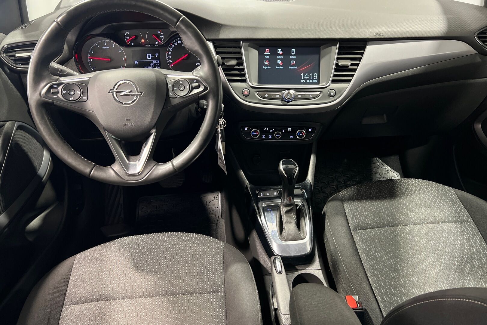 Opel Crossland X iso kuva 6