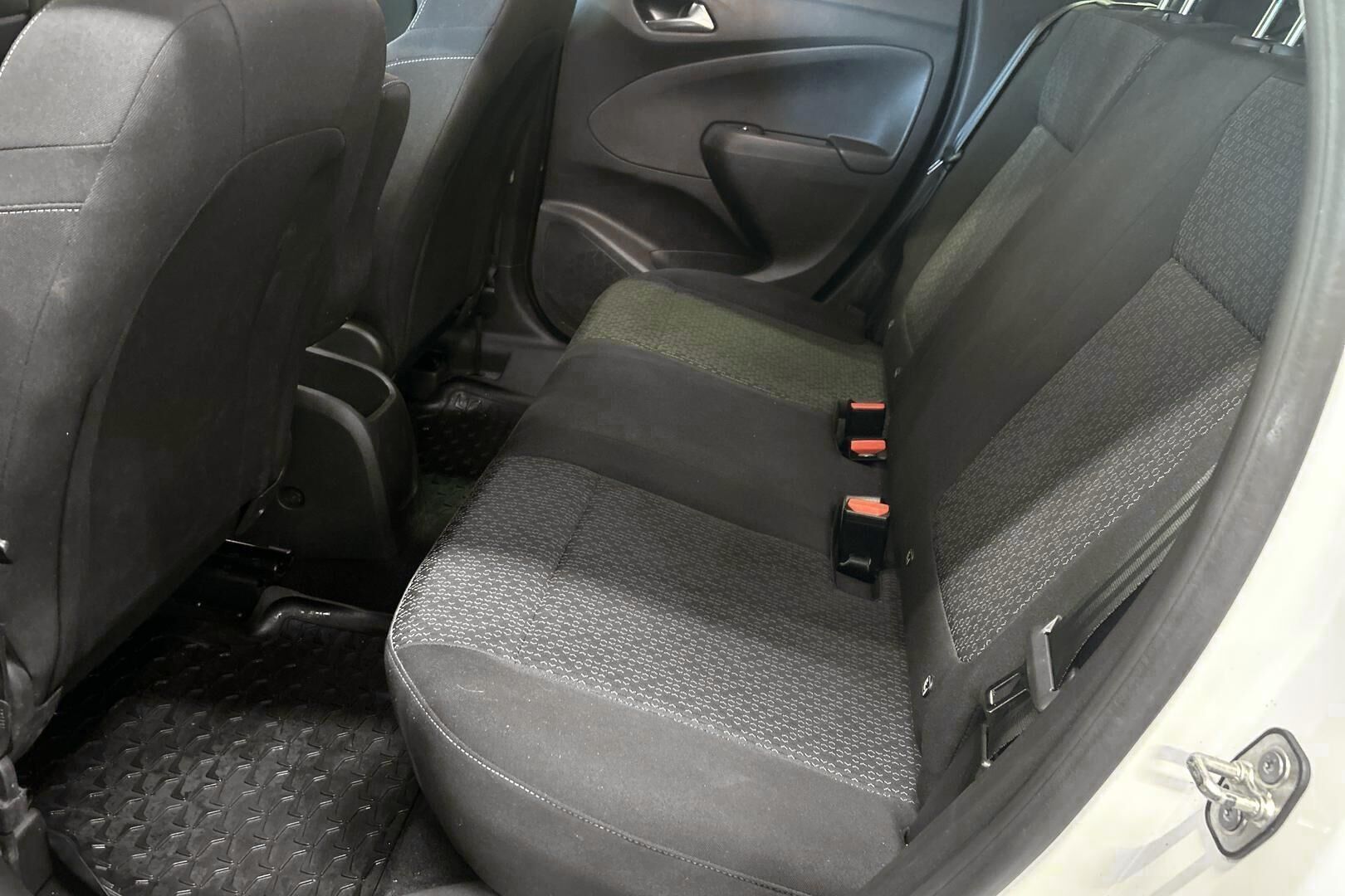 Opel Crossland X iso kuva 10