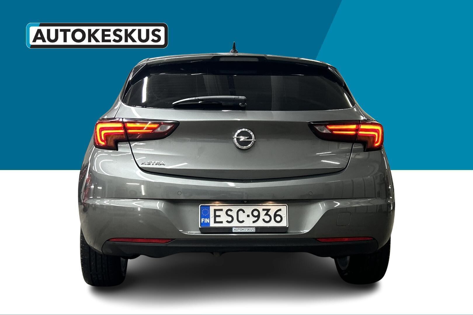 Opel Astra iso kuva 5