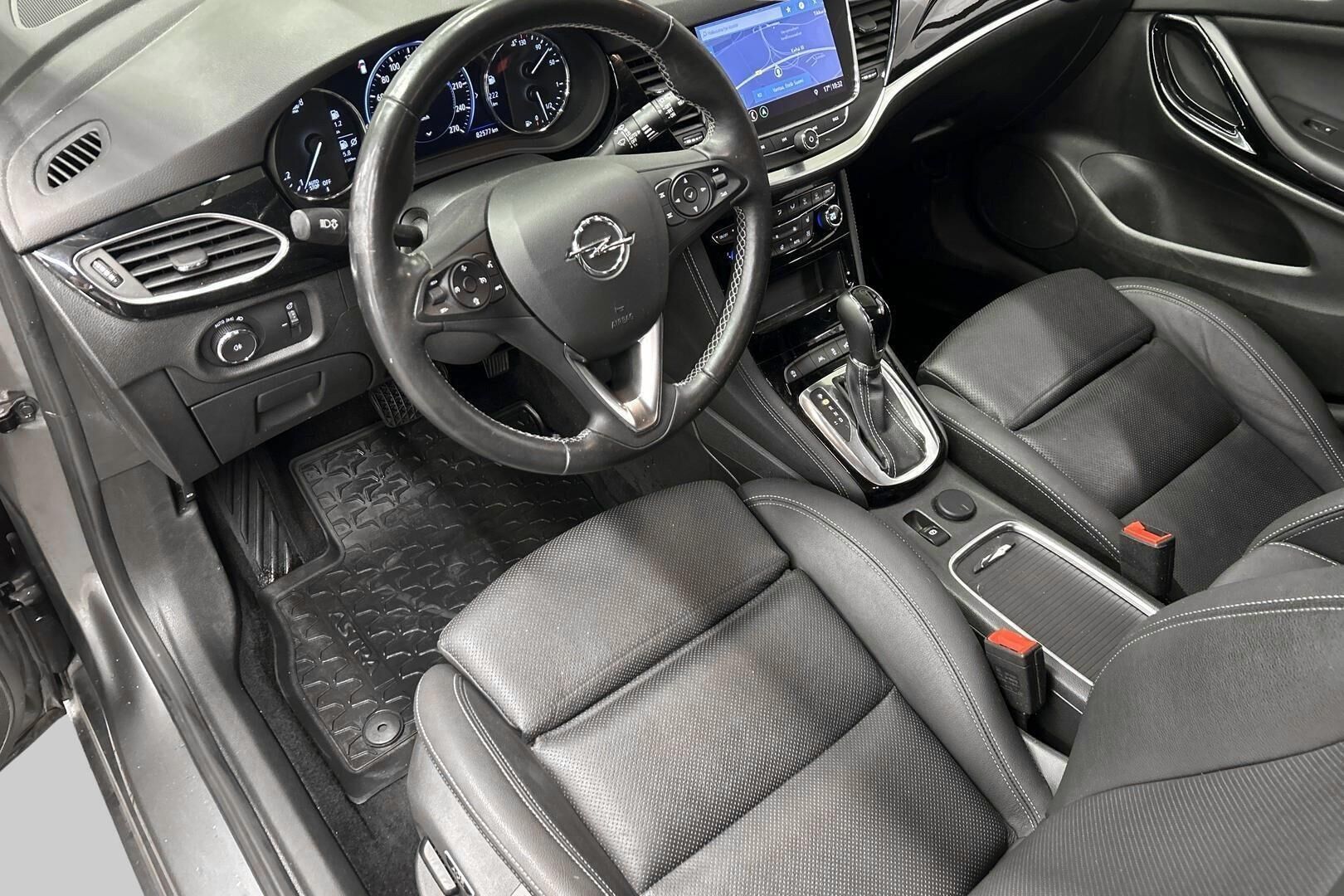 Opel Astra iso kuva 8