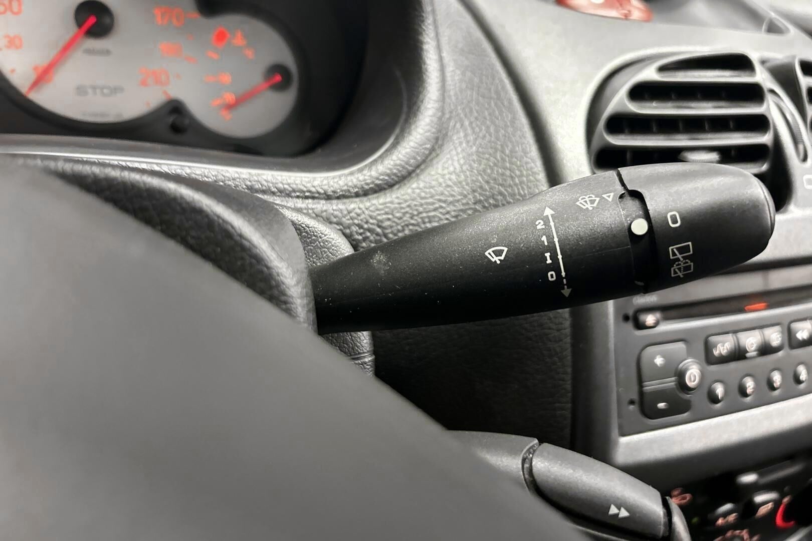 Peugeot 206 iso kuva 17