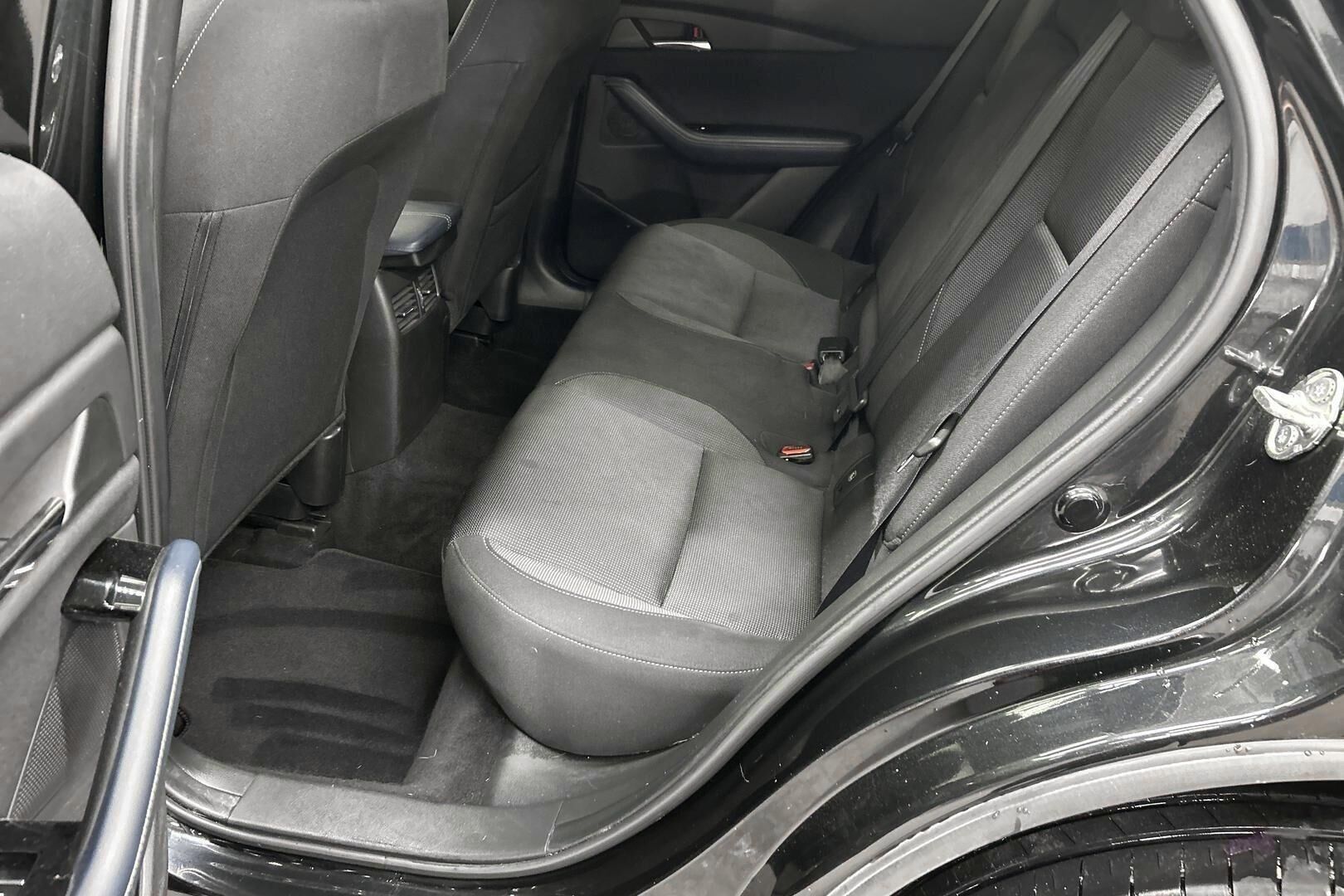 Mazda CX-30 iso kuva 10
