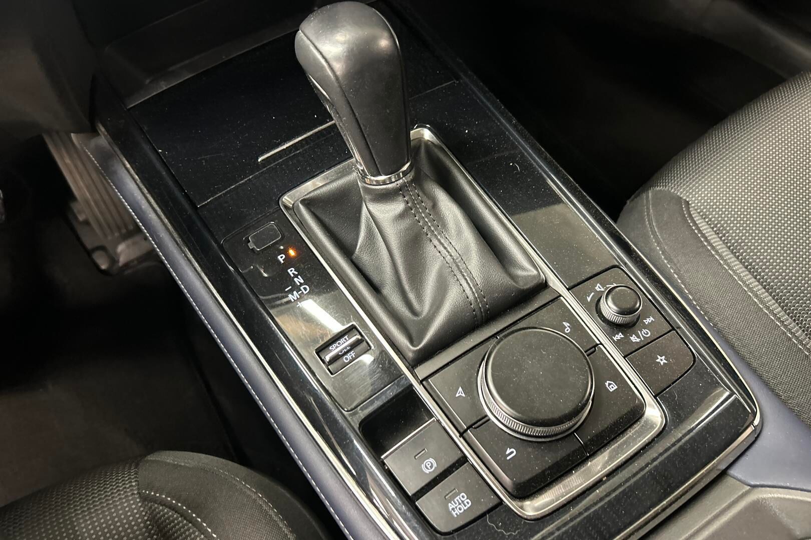 Mazda CX-30 iso kuva 22