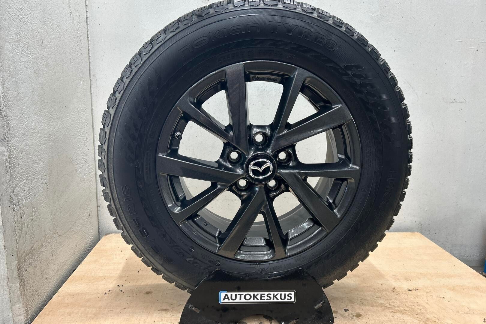Mazda CX-30 iso kuva 23