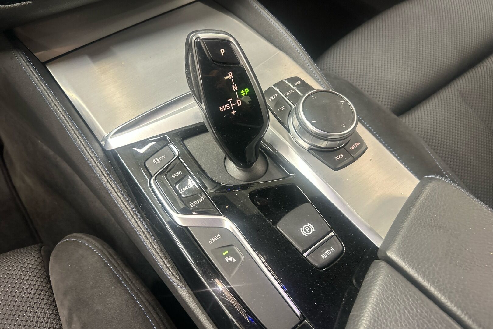 BMW 5-sarja iso kuva 19