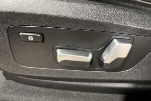 BMW X5 esikatselu 16