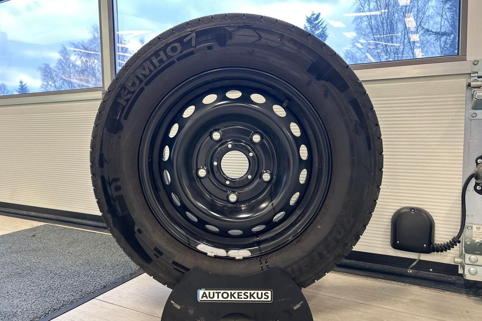 Ford Transit Custom iso kuva 12