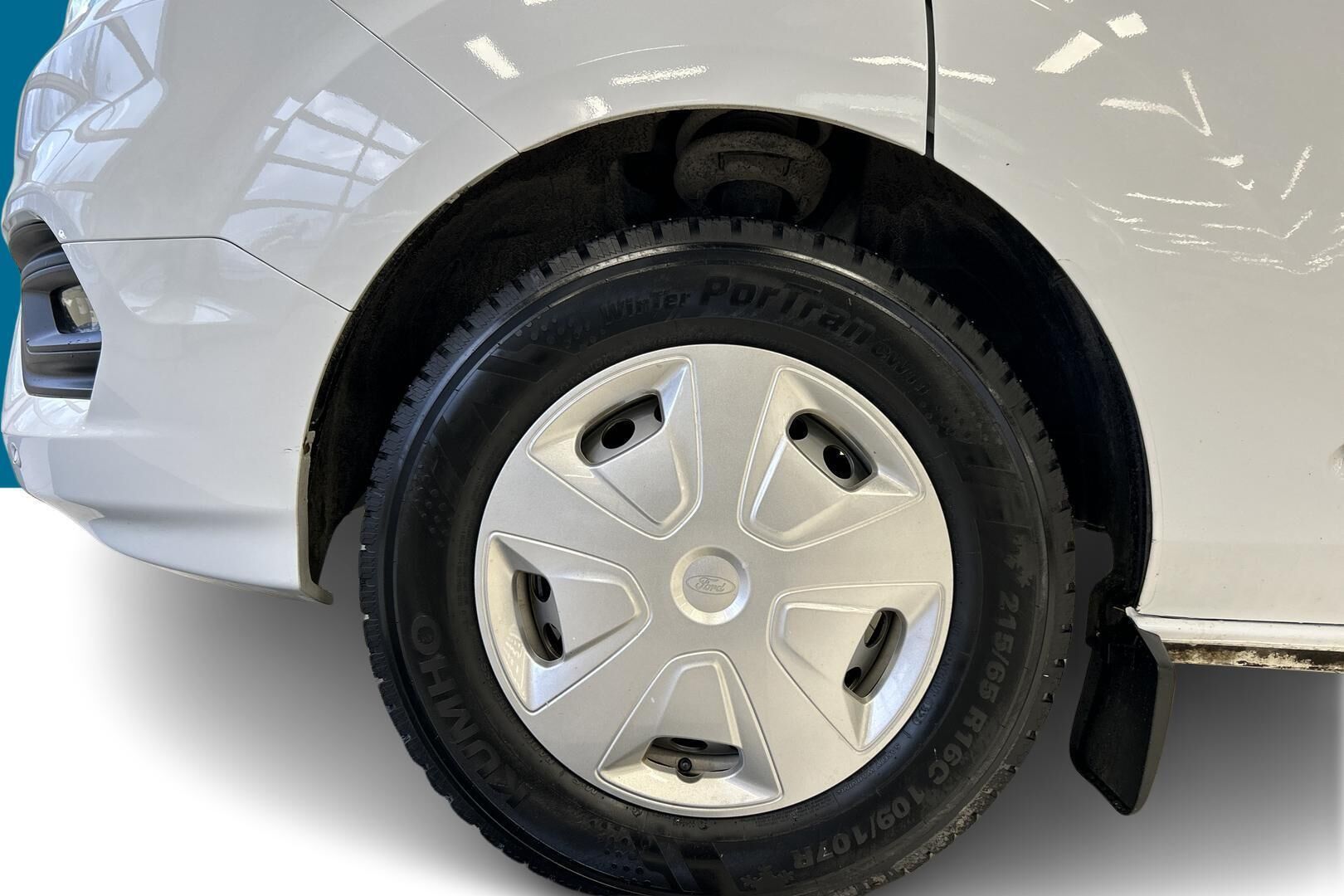 Ford Transit Custom iso kuva 13