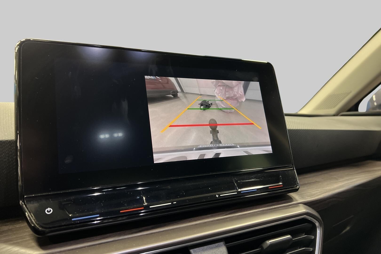 Seat Leon Sportstourer iso kuva 9