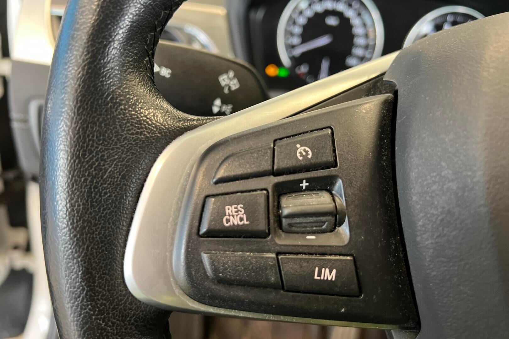 BMW X1 iso kuva 19