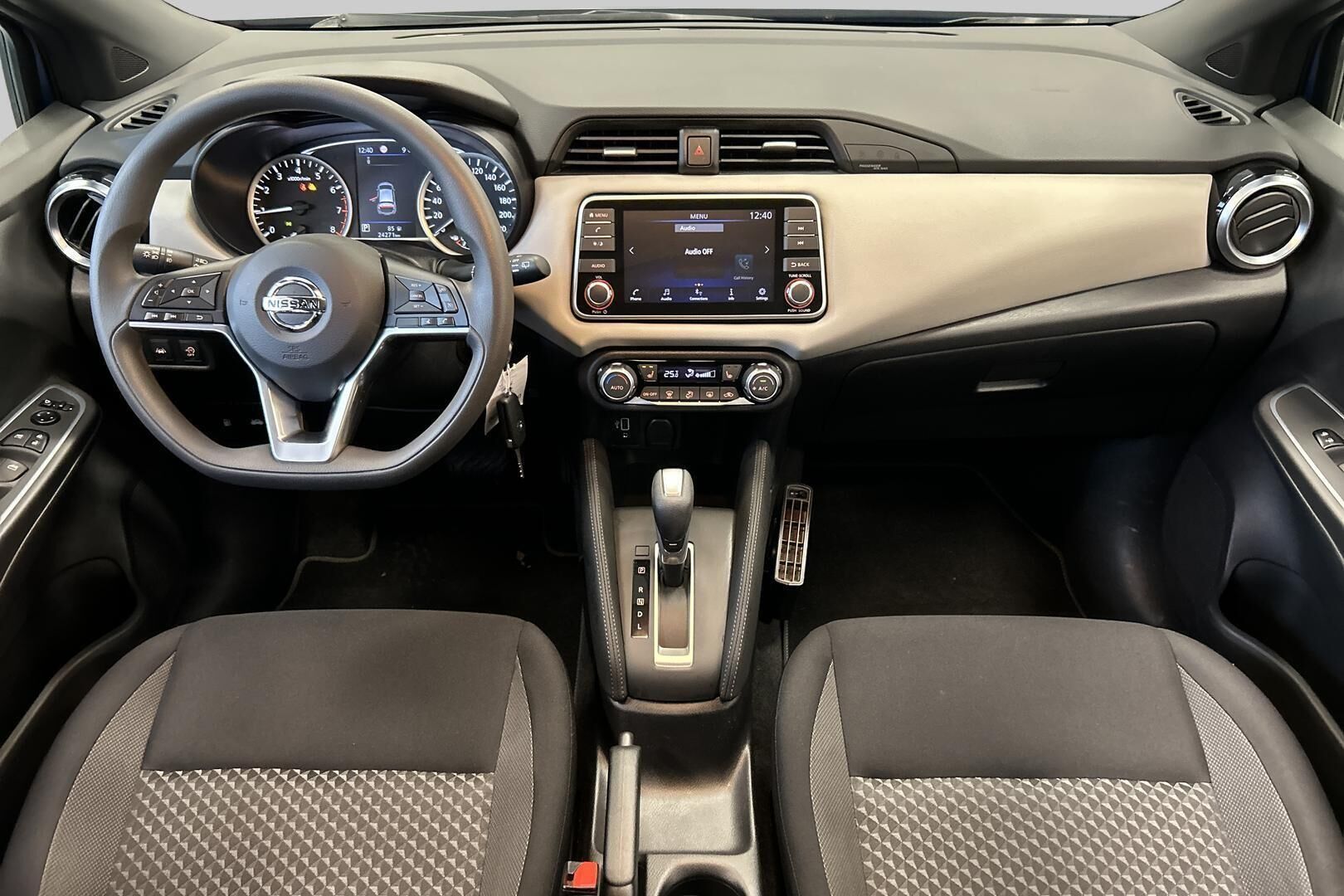 NISSAN Micra iso kuva 11