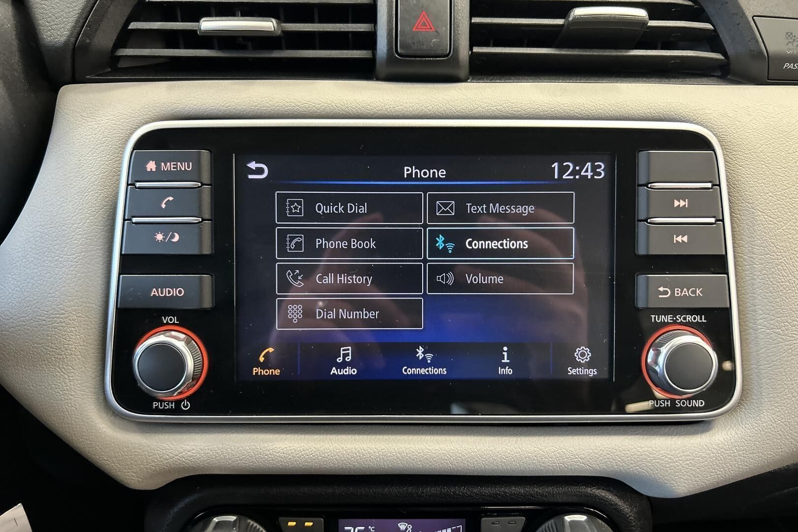 NISSAN Micra iso kuva 25