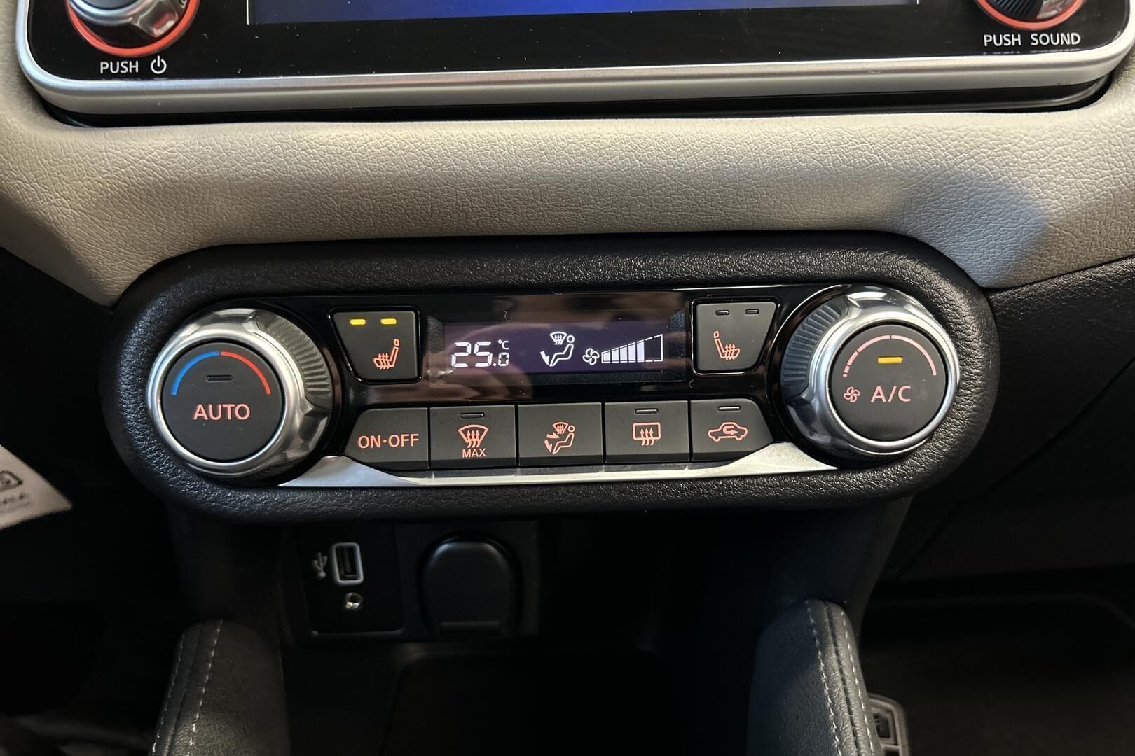 NISSAN Micra iso kuva 26