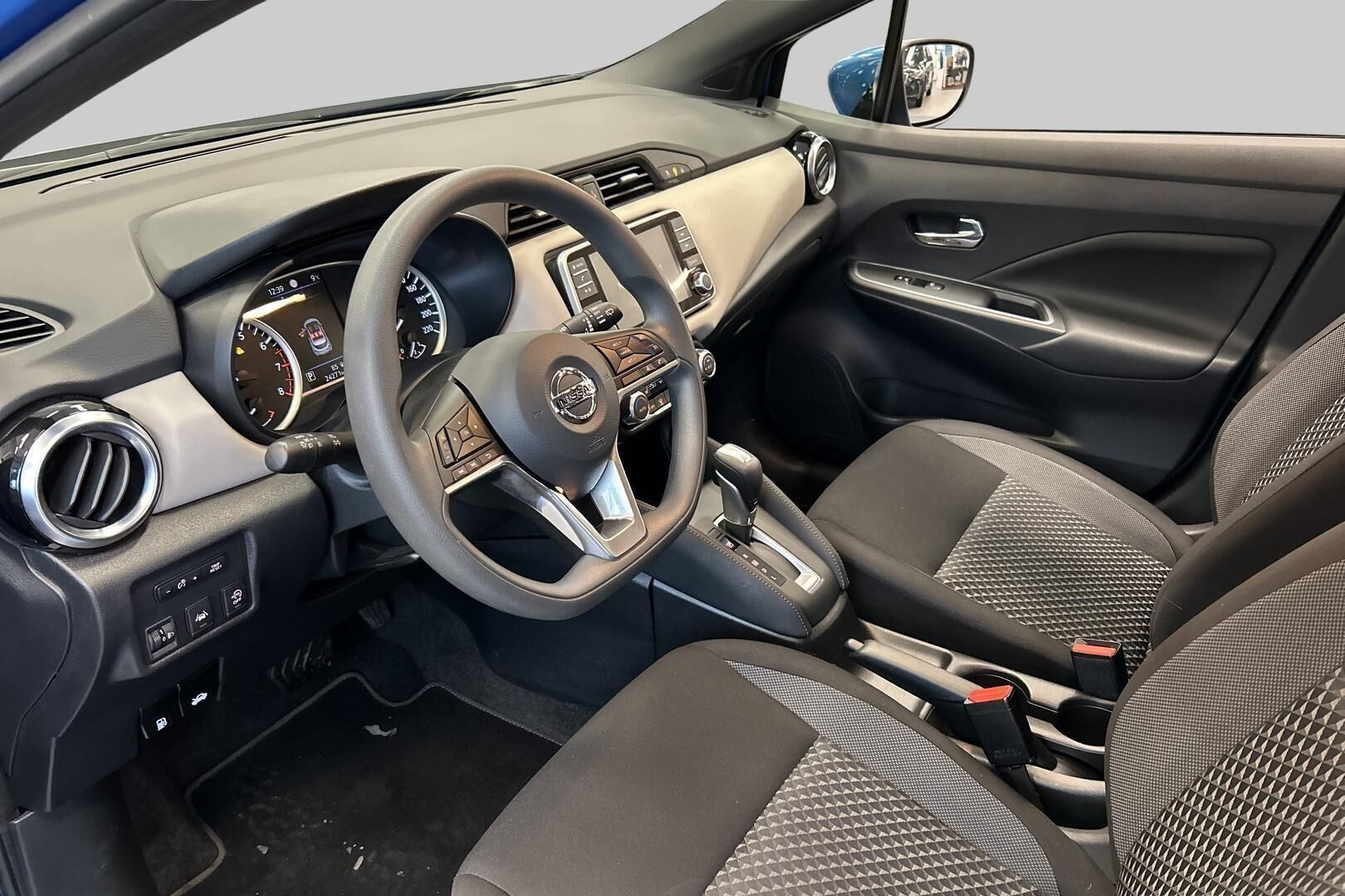 NISSAN Micra iso kuva 8