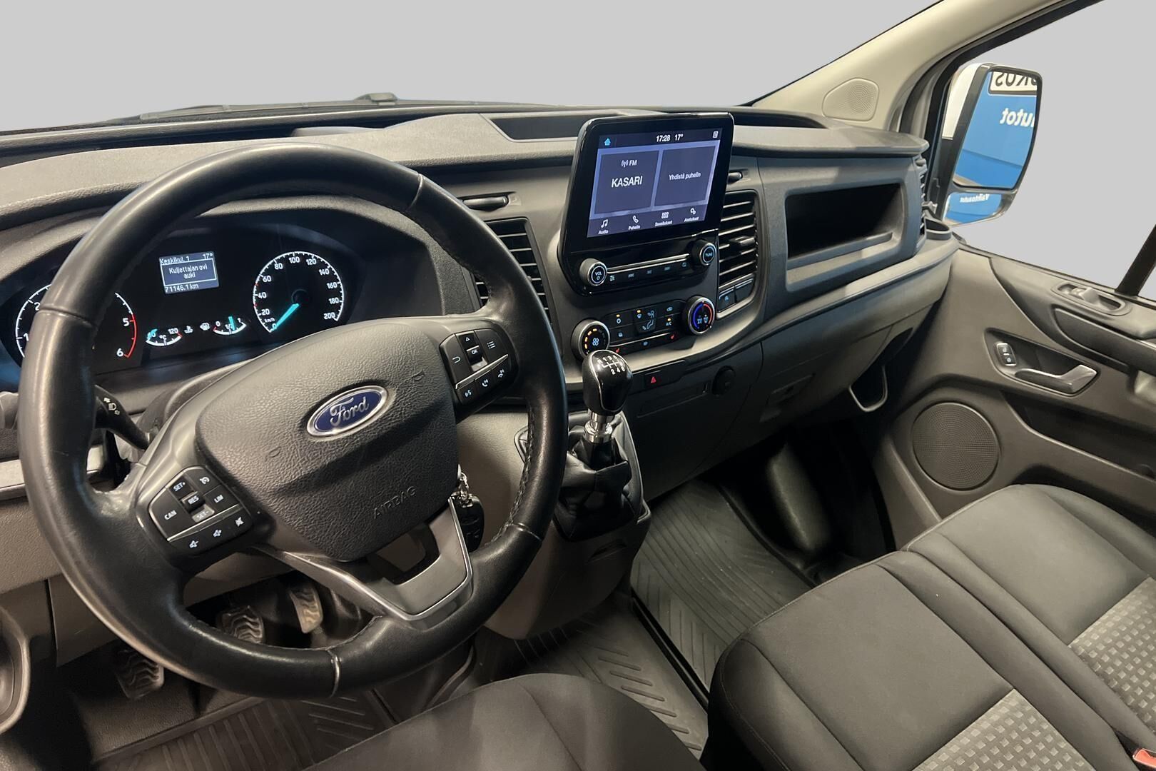 Ford Transit Custom iso kuva 11