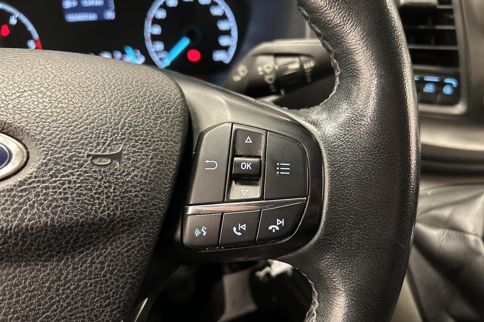 Ford Transit Custom iso kuva 14