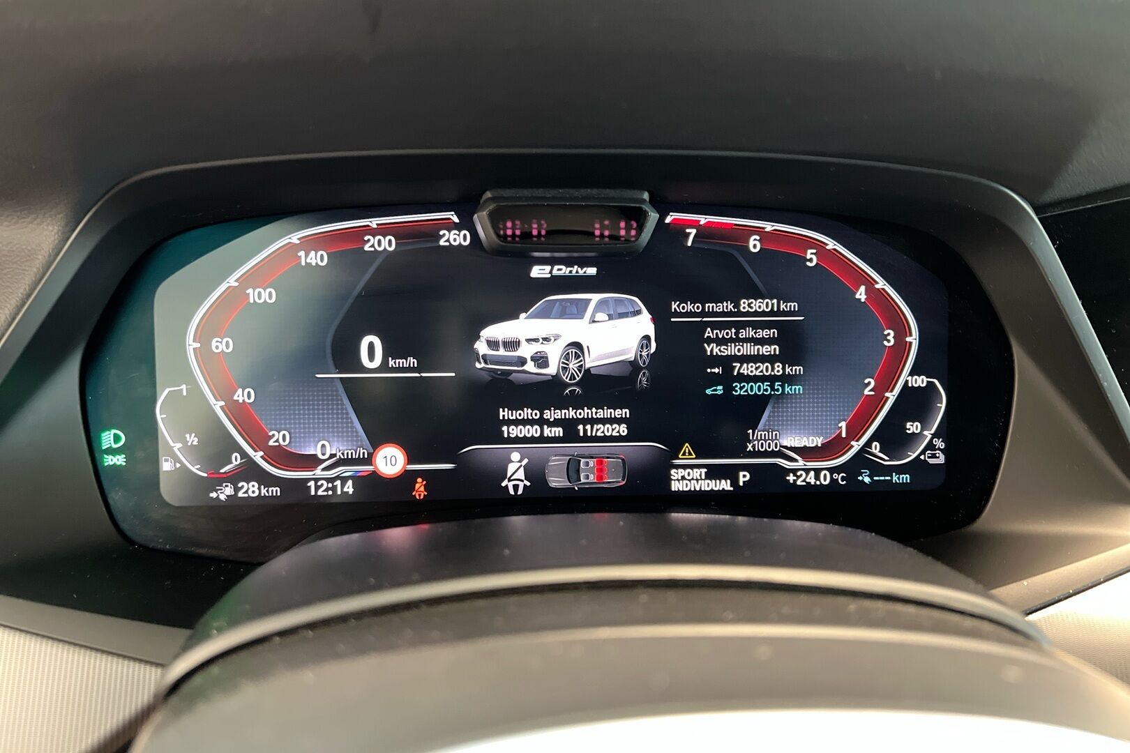 BMW X5 iso kuva 11