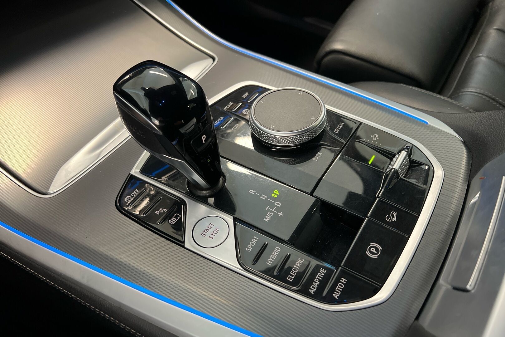 BMW X5 iso kuva 14