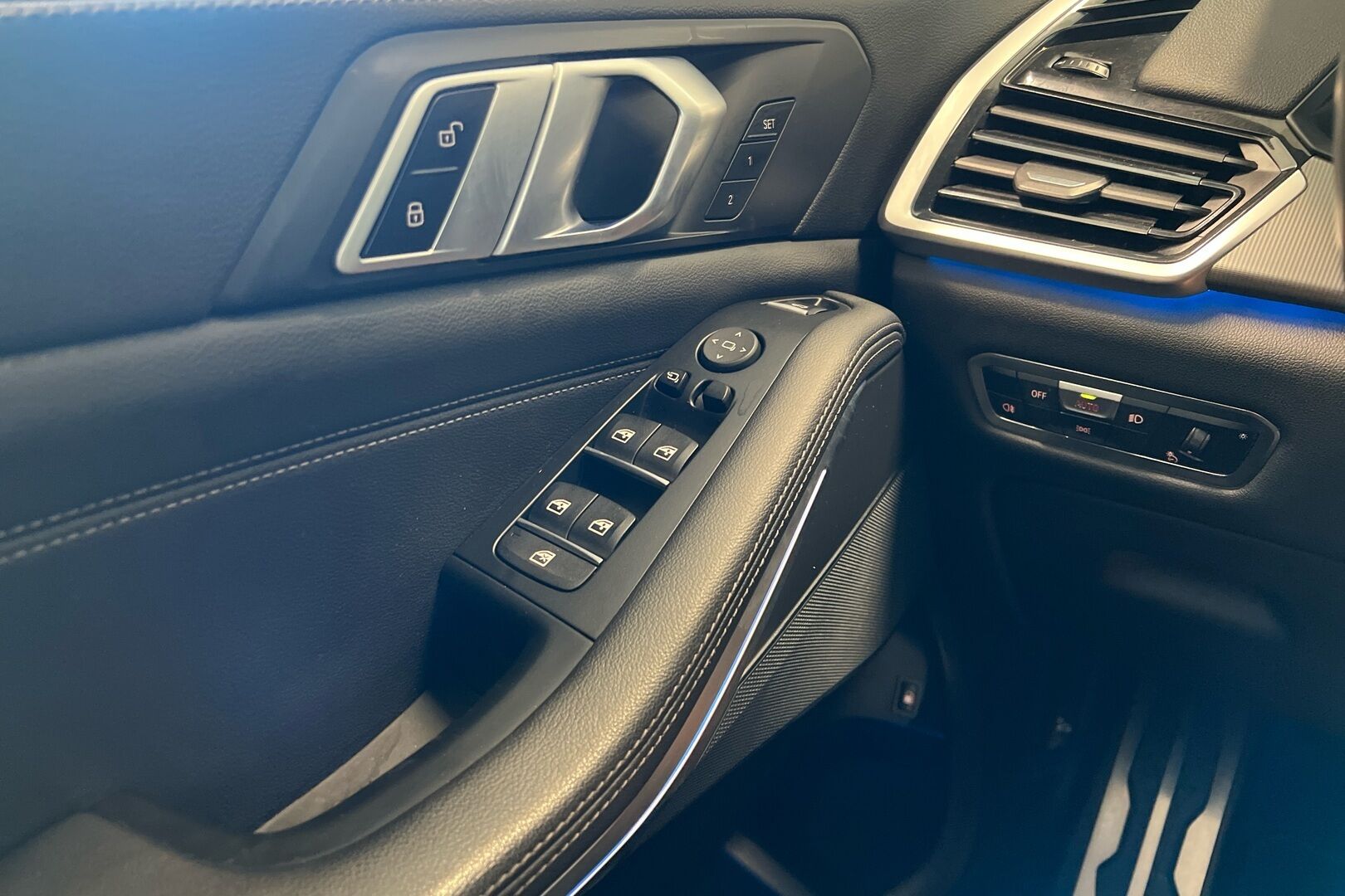 BMW X5 iso kuva 18