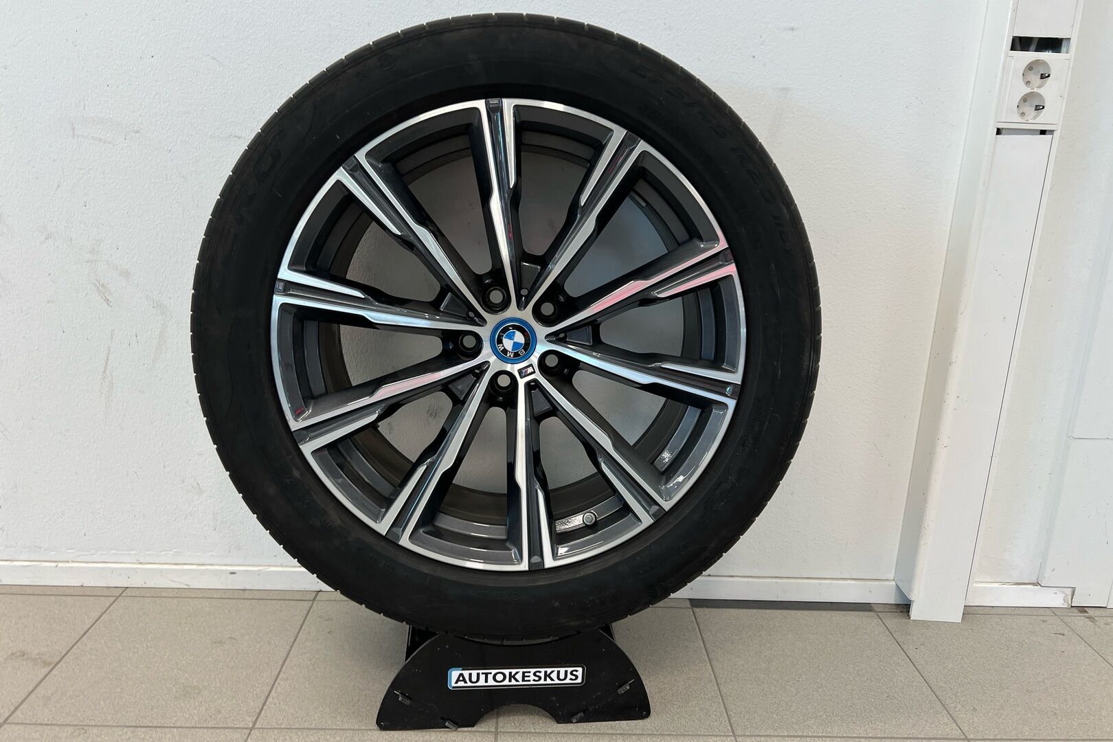 BMW X5 iso kuva 22