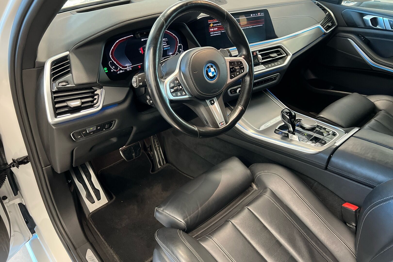 BMW X5 iso kuva 6