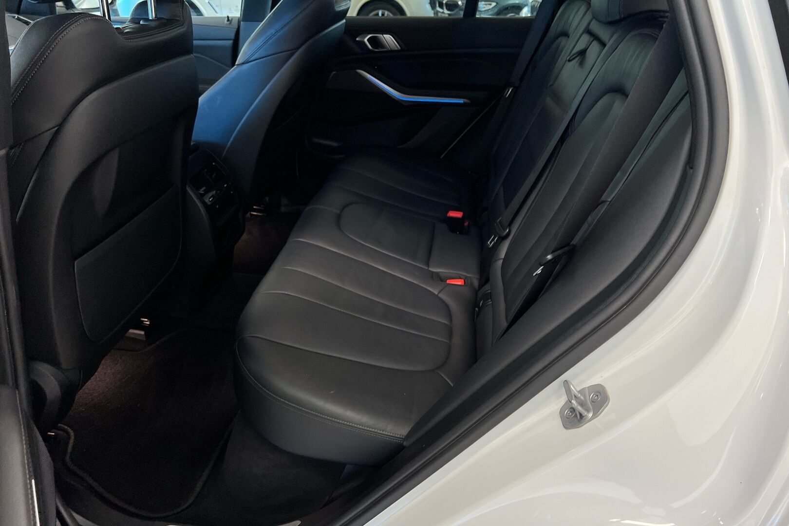 BMW X5 iso kuva 8