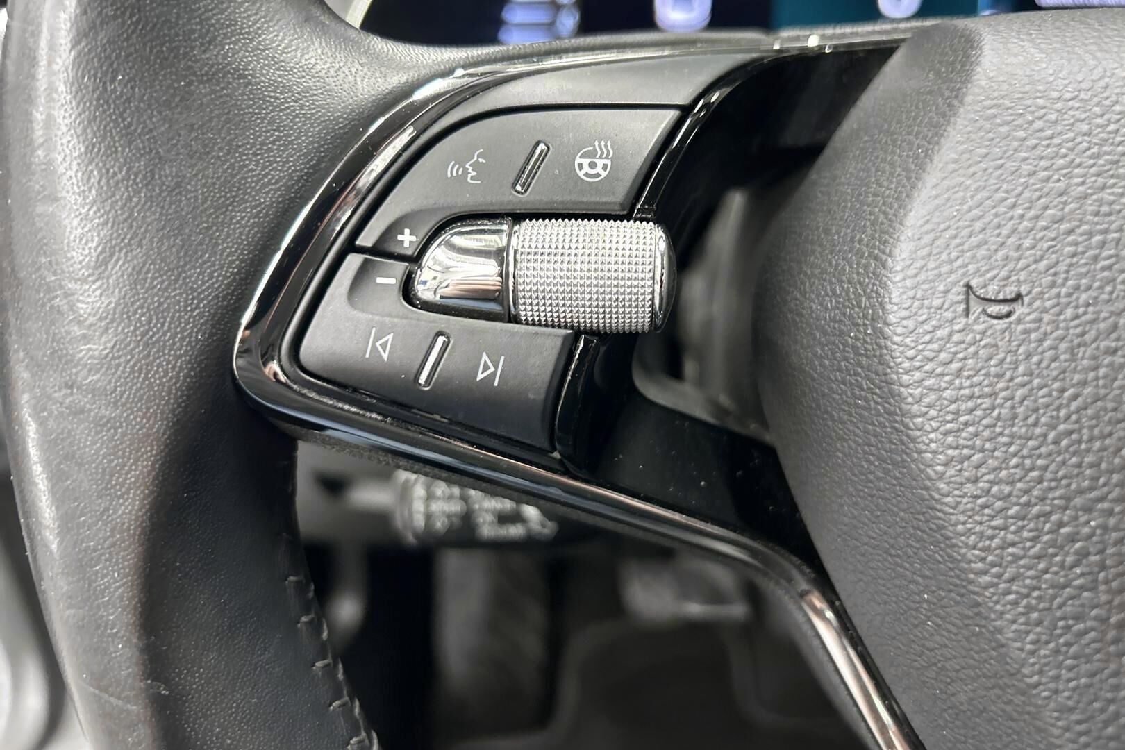Skoda Octavia iso kuva 18