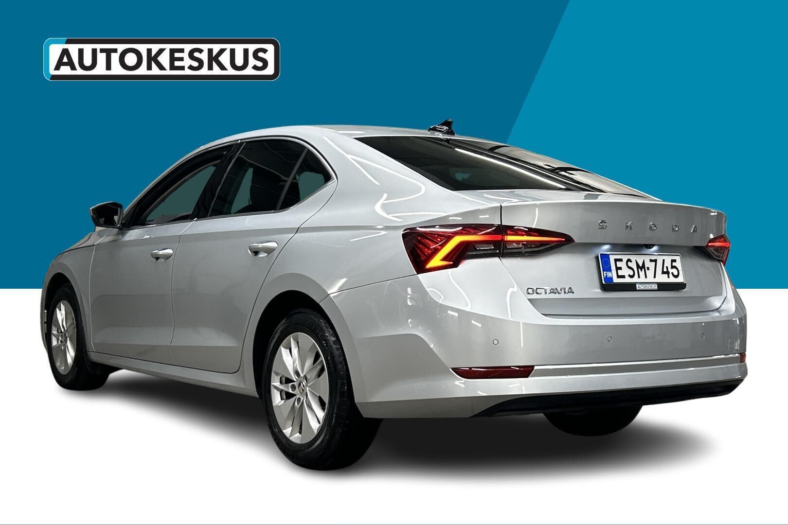 Skoda Octavia iso kuva 8