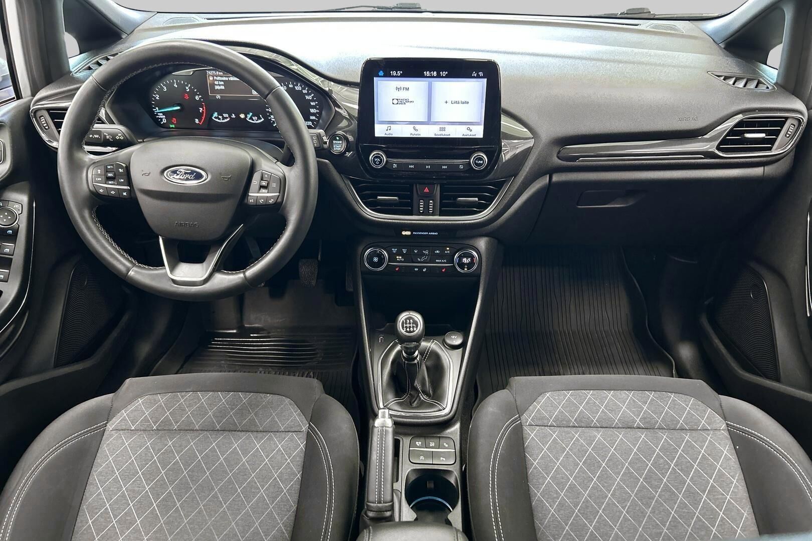 Ford Fiesta iso kuva 11