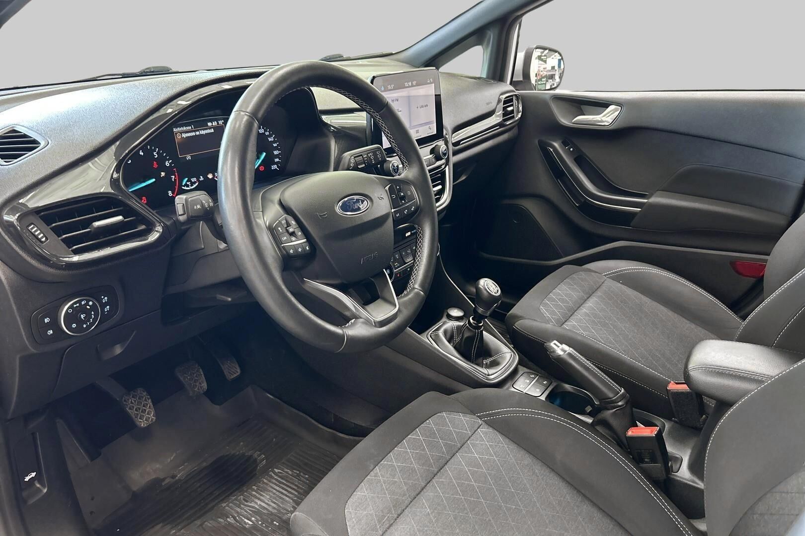 Ford Fiesta iso kuva 9