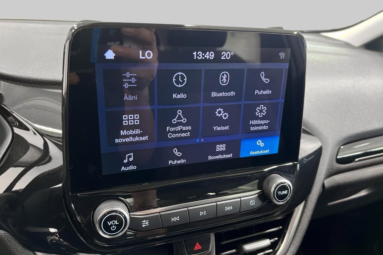 Ford Fiesta iso kuva 11